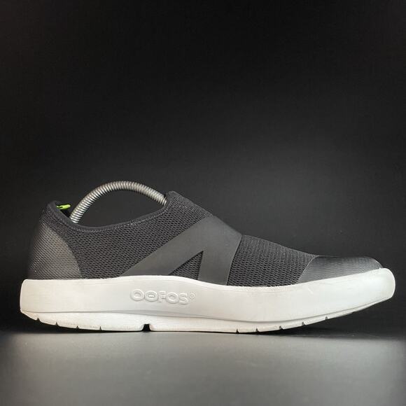 Oofos OOmg eeZee Men’s Size 12.5 Black Comfort Slip On Recovery Sneaker Shoe EUC - Picture 7 of 9